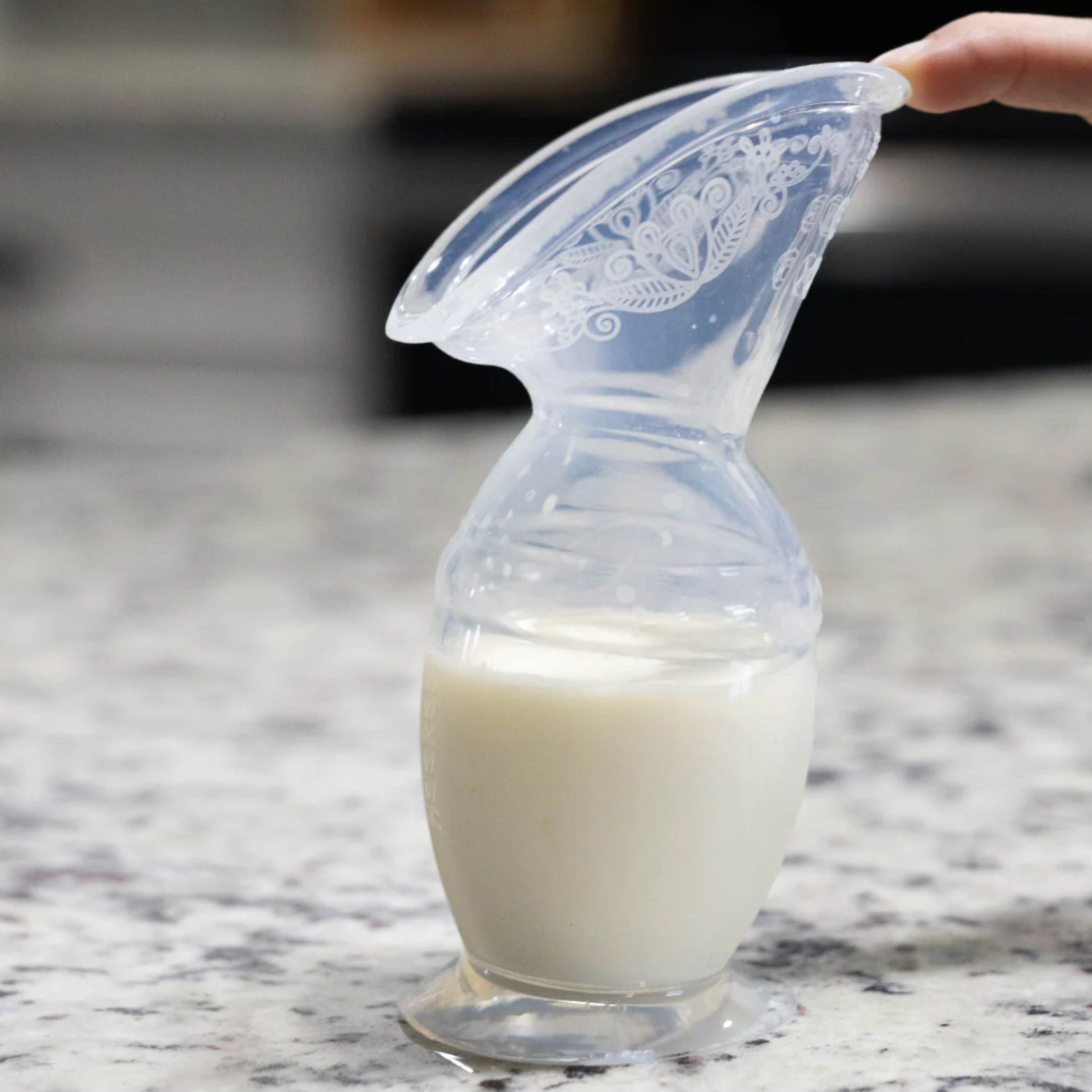 Best Non-Toxic Breast Pumps & Breastfeeding Essentials