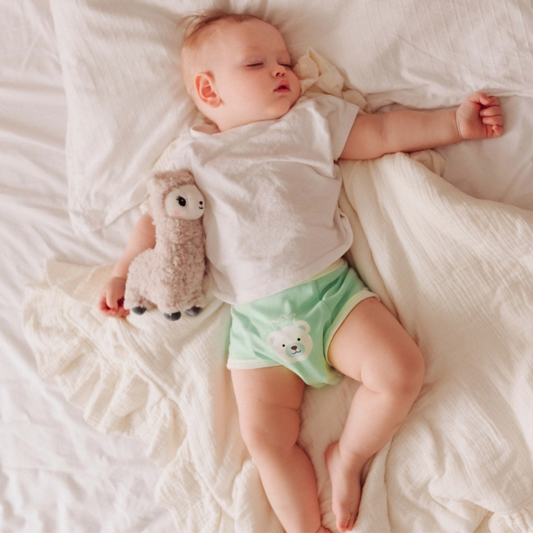 Nighttime Potty Training: Why Your Toddler Stays Dry During the Day But Wet at Night (And What Actually Works)