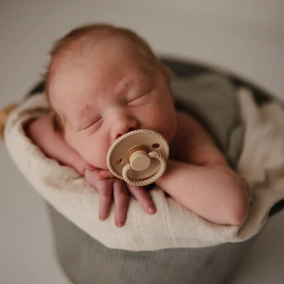 Pacifiers & Teething