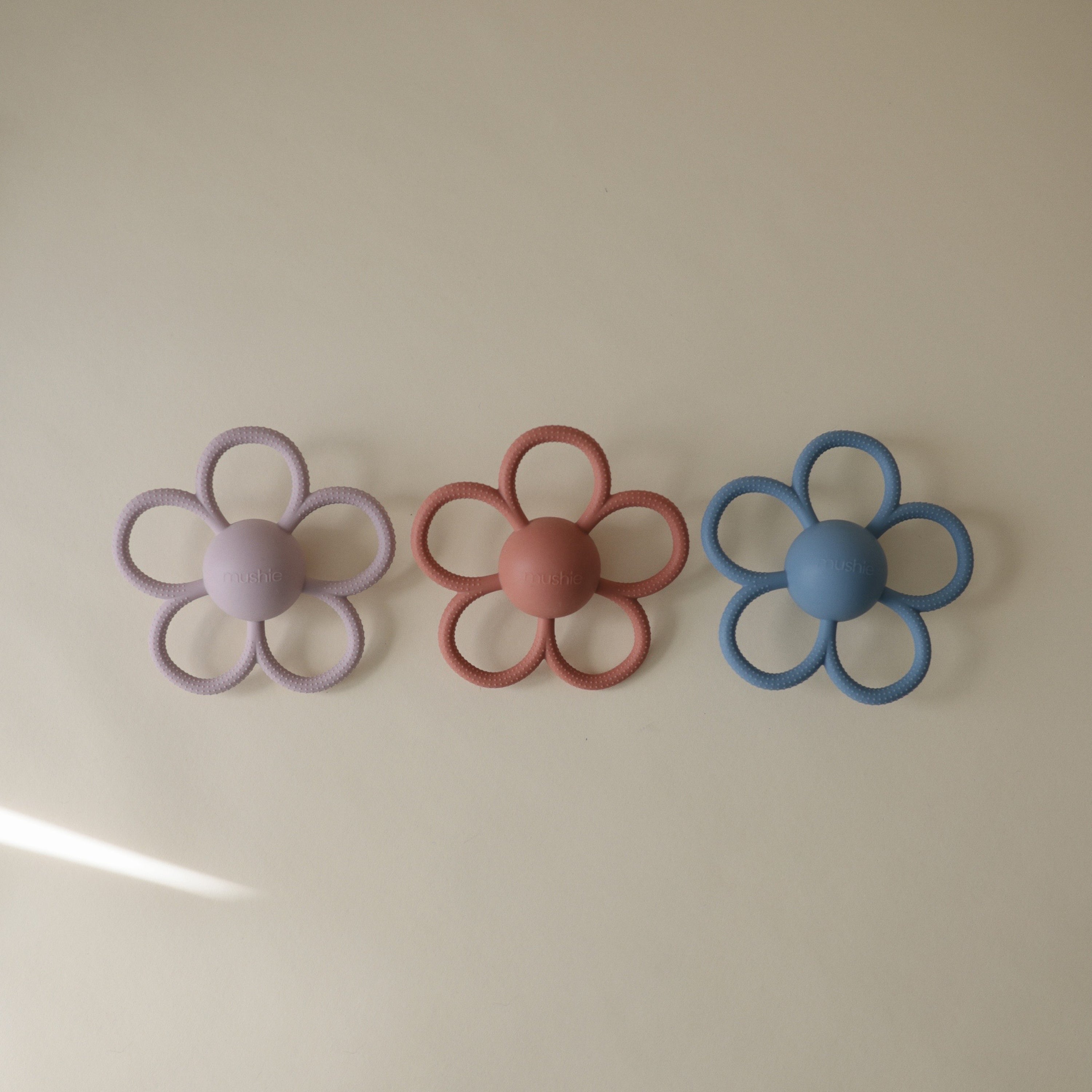 Daisy Rattle Teether