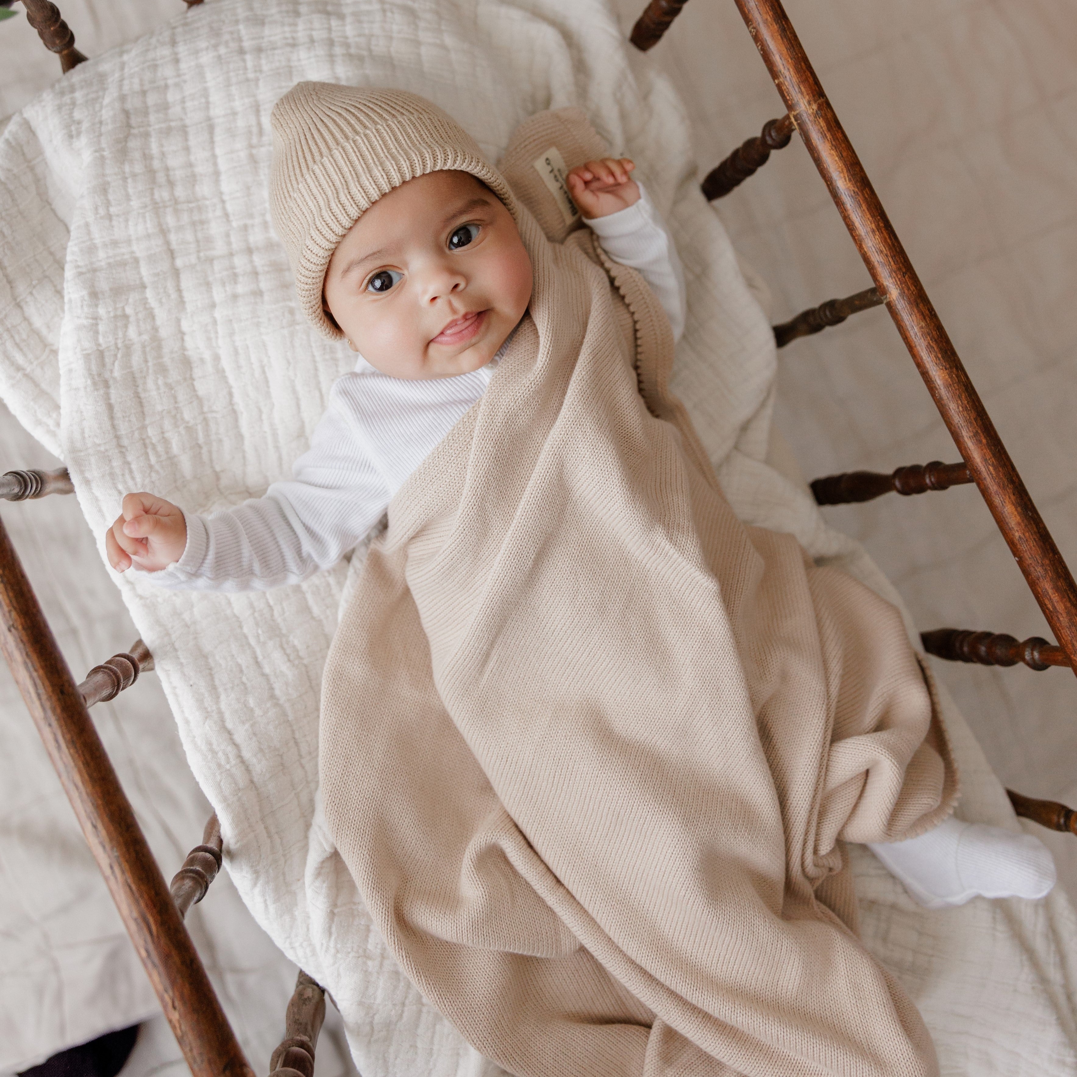 Organic Cotton Luxury Knit Baby Blanket + Hat Set with Gift Box