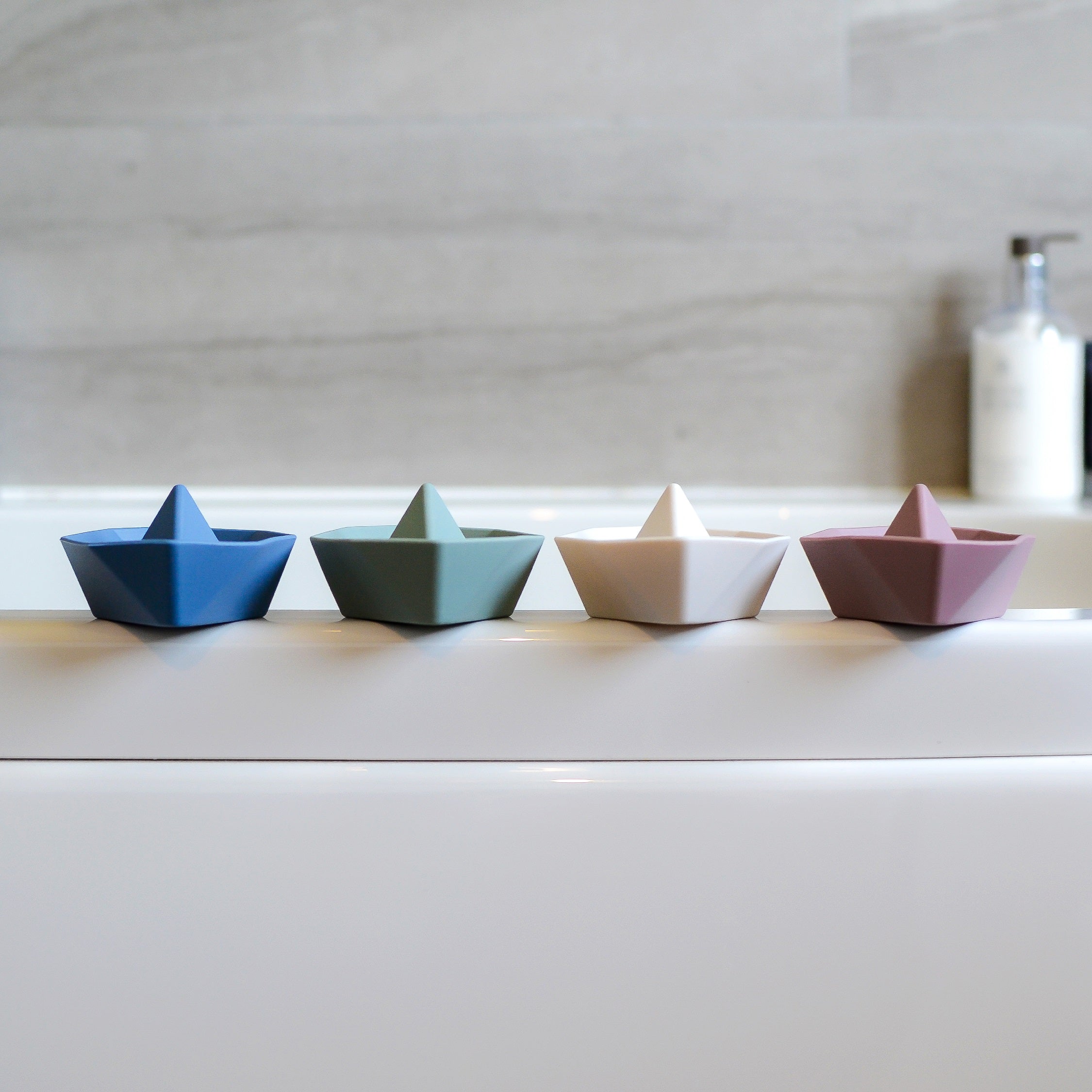 Stack and Sail Bath Boat Toys