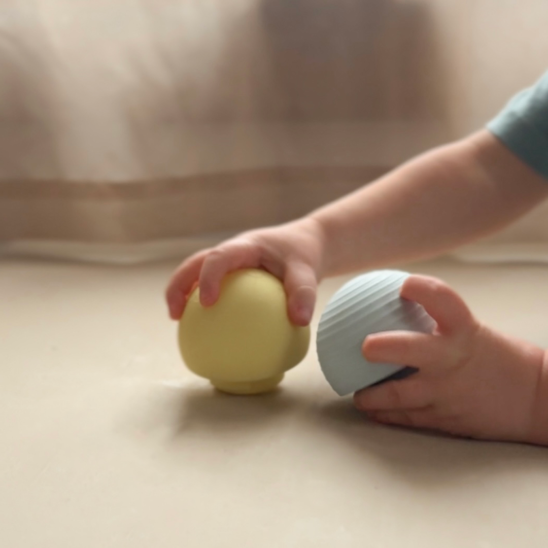 Your (Un)Ordinary Bath Toy - B Is For Ball® - Blue Cotton Candy