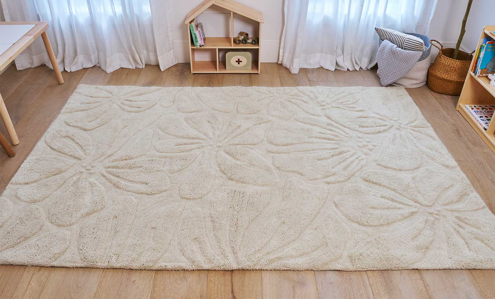 Floral Field Washable Wool Area Rug in Cream