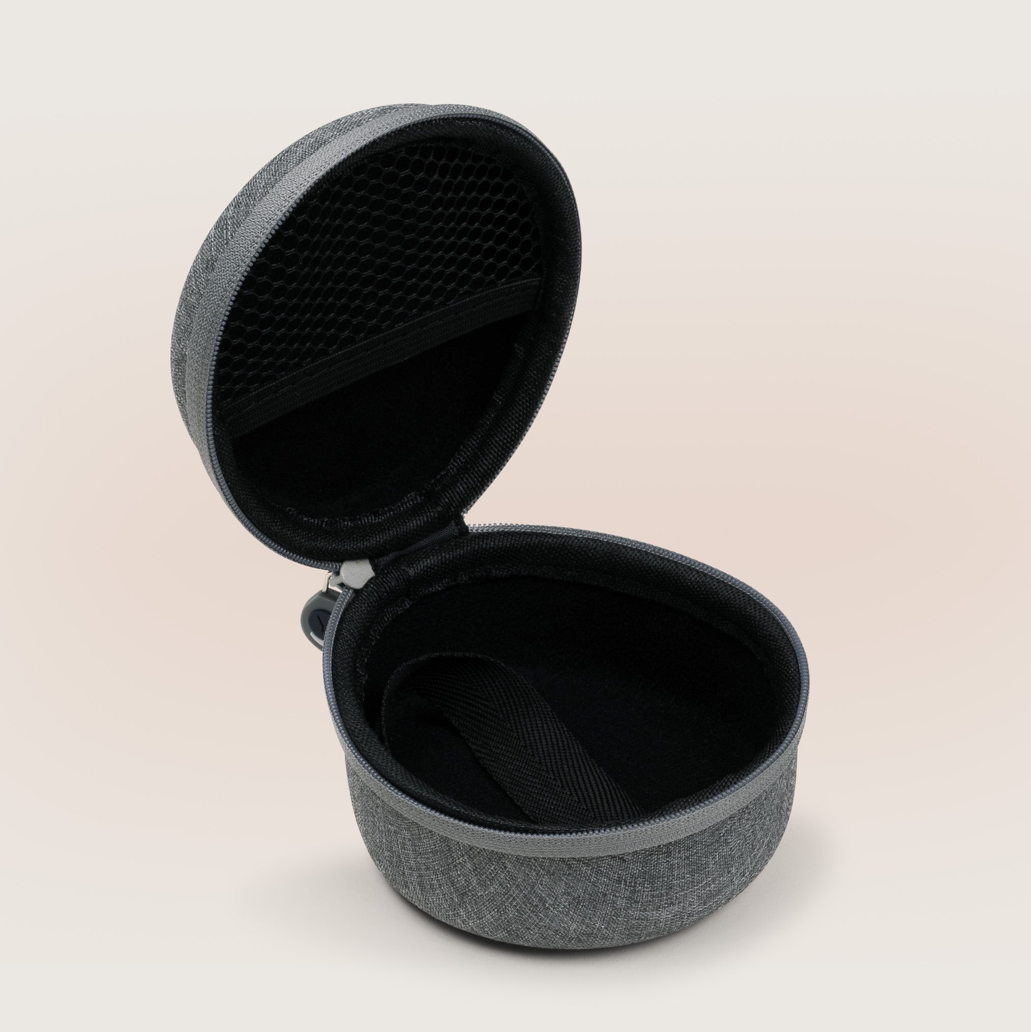 Rohm® White Noise Machine + Travel Case Bundle