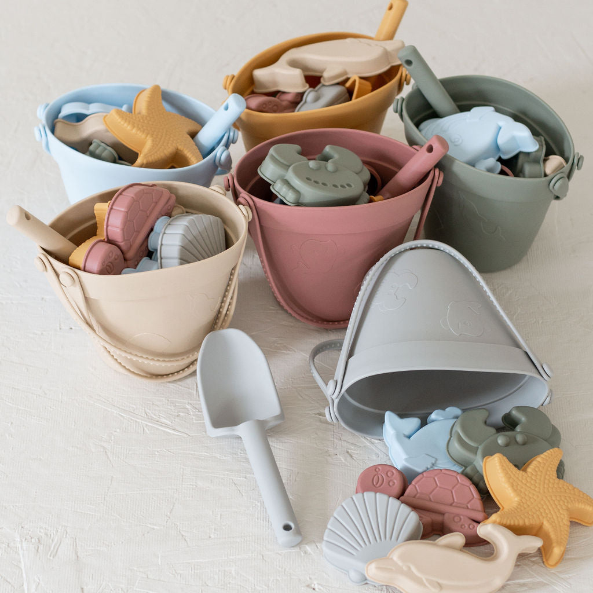 Silicone Sand Bucket with Toys and Shovel