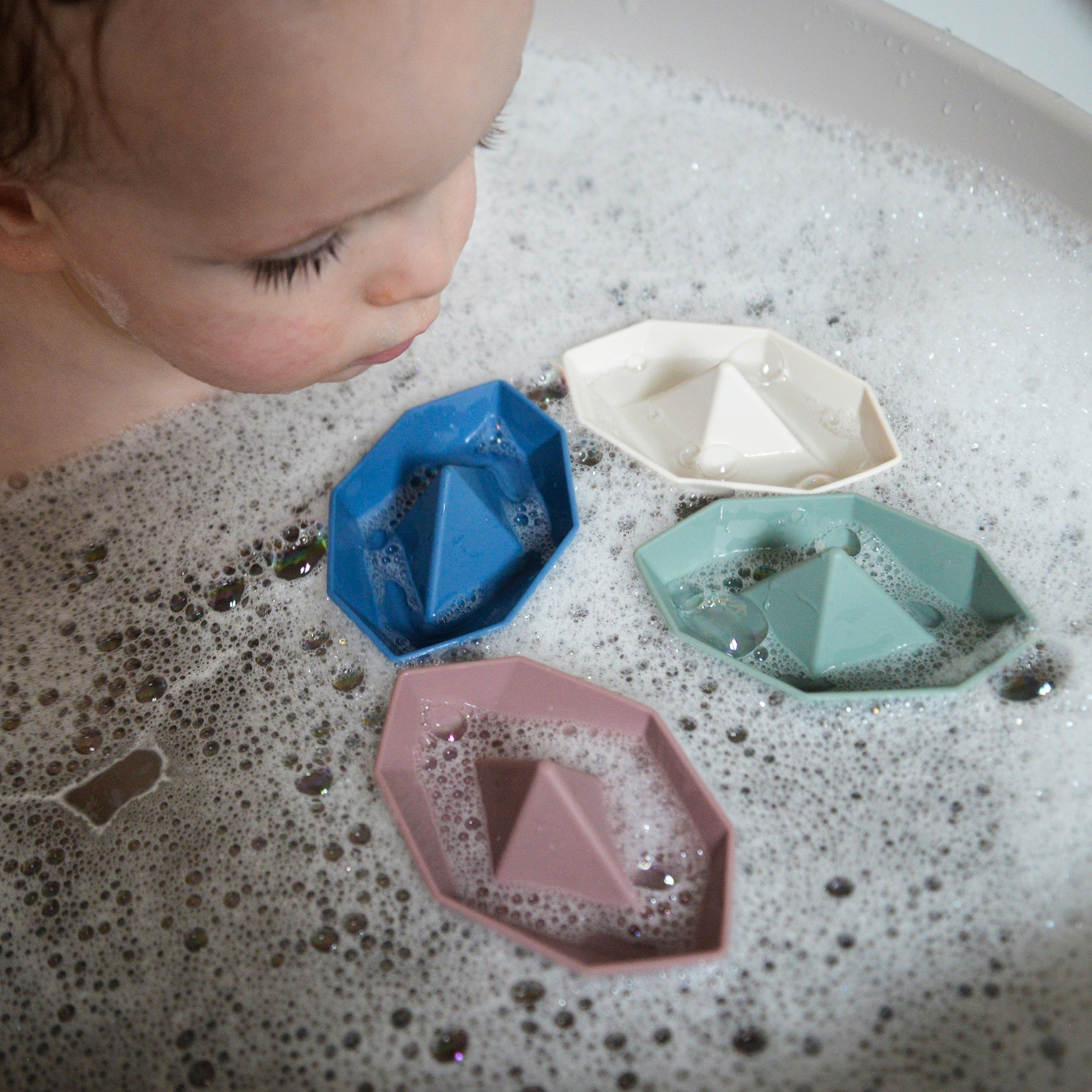 Stack and Sail Bath Boat Toys