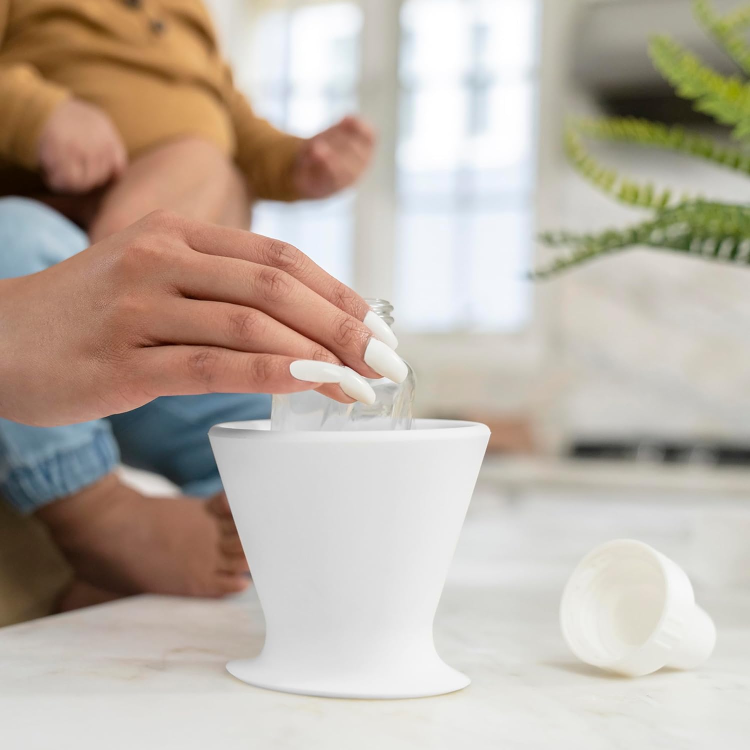 Baby Bottle Holder, Hands Free, One-Hand Bottle Prep